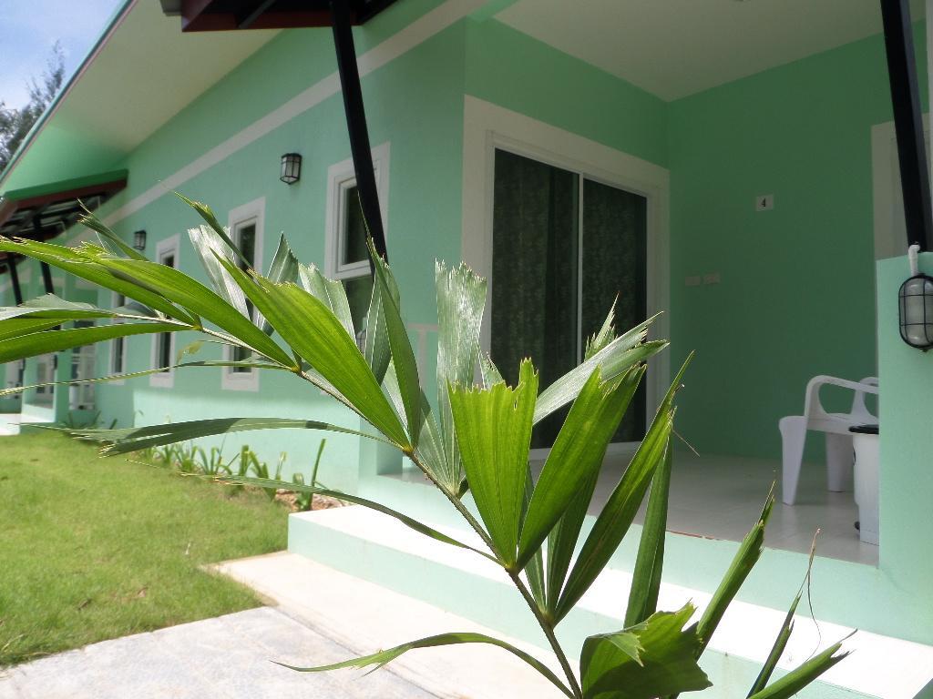 Lanta Triple Novel Hotel Ko Lanta Buitenkant foto