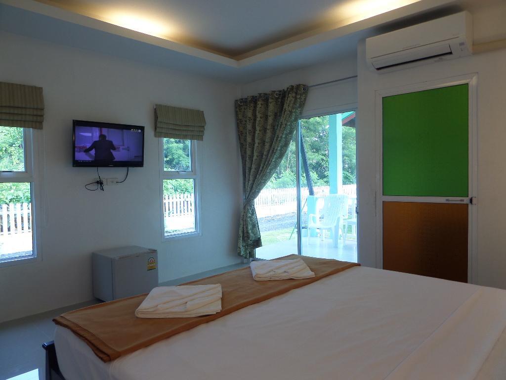 Lanta Triple Novel Hotel Ko Lanta Buitenkant foto
